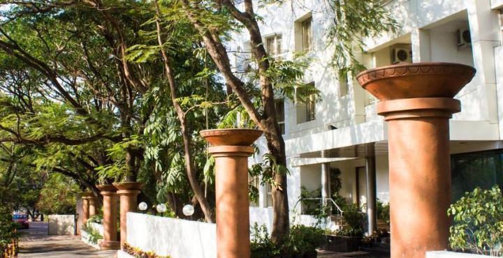 Hotel Phoenix Koregaon Park Pune Exterior photo